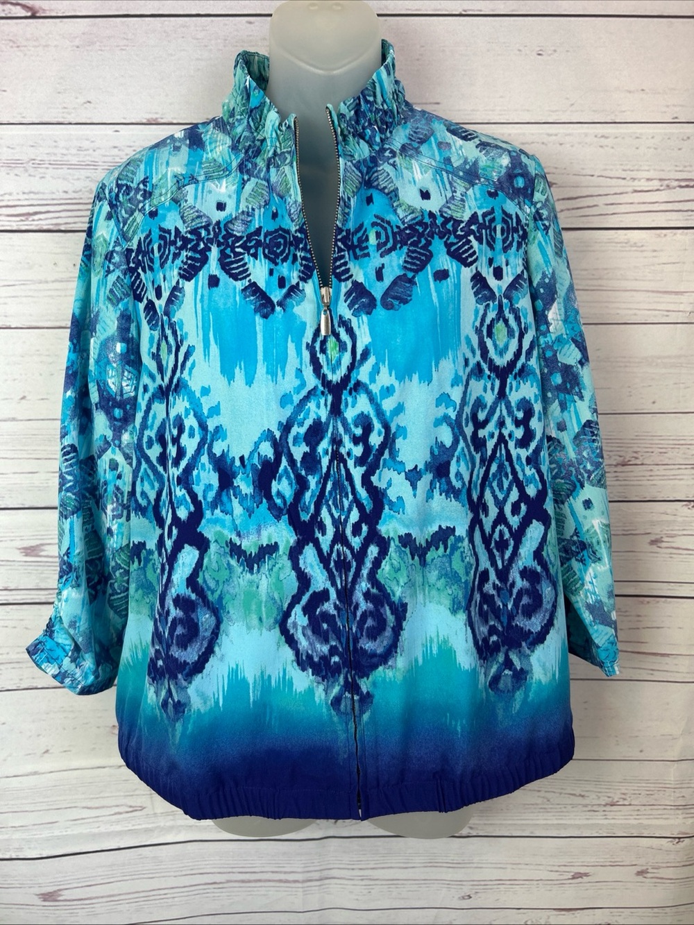 Zenergy By Chico’s Ikat Print Jacket Size Chico’s 1 US 8-10 Blue Teal Full Zip